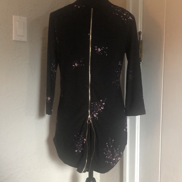 Ladies Dynamite 3/4 sleeve top - size medium - Picture 5 of 10